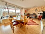 RUDNICK bietet WOHNGLÜCK: Gut geschnittene Hochpaterre-Wohnung mit sonniger Terrasse - Wohn-/ Esszimmer
