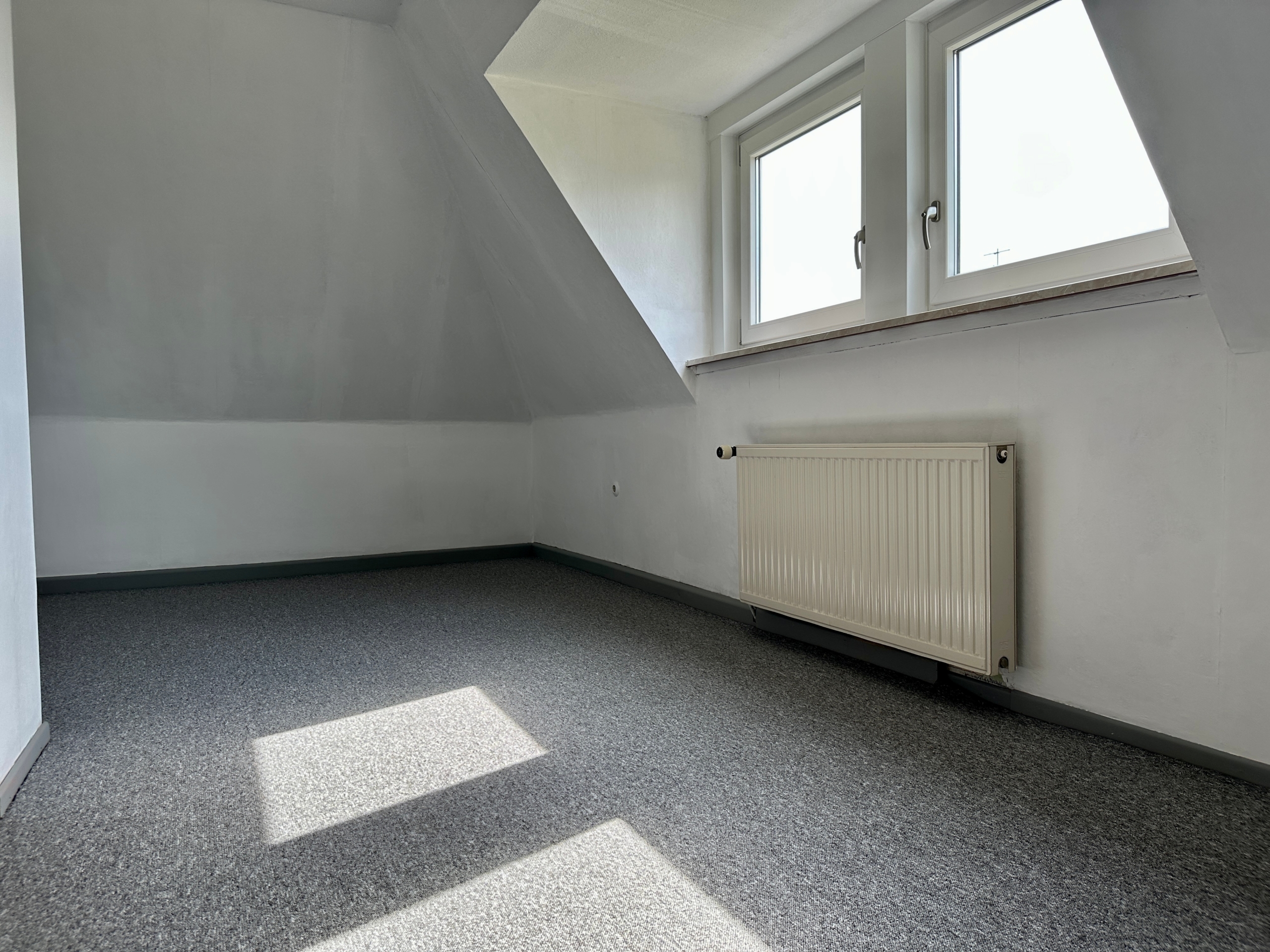 Schlafzimmer 2, OG