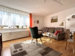 RUDNICK bietet ZENTRALE LAGE: Schöne 3-Zimmer Wohnung mit Balkon und Lift + GARAGE + STELLPLATZ - Wohnzimmer