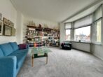 Rudnick bietet CHARME: Traumhafte Altbau-Wohnung in Top-Lage - Wohnzimmer
