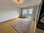 RUDNICK bietet: 2 Zimmer Wohnung in Top Lage von Bad Nenndorf - Wohnzimmer