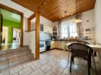 RUDNICK bietet VIELSEITIGKEIT: großzügiges Zweifamilienhaus mit wunderschönem Garten in Luthe - Küche im EG