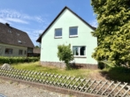 RUDNICK bietet NEUANFANG – Gestalten Sie Ihr Eigenheim! - Hausansicht straßenseitig