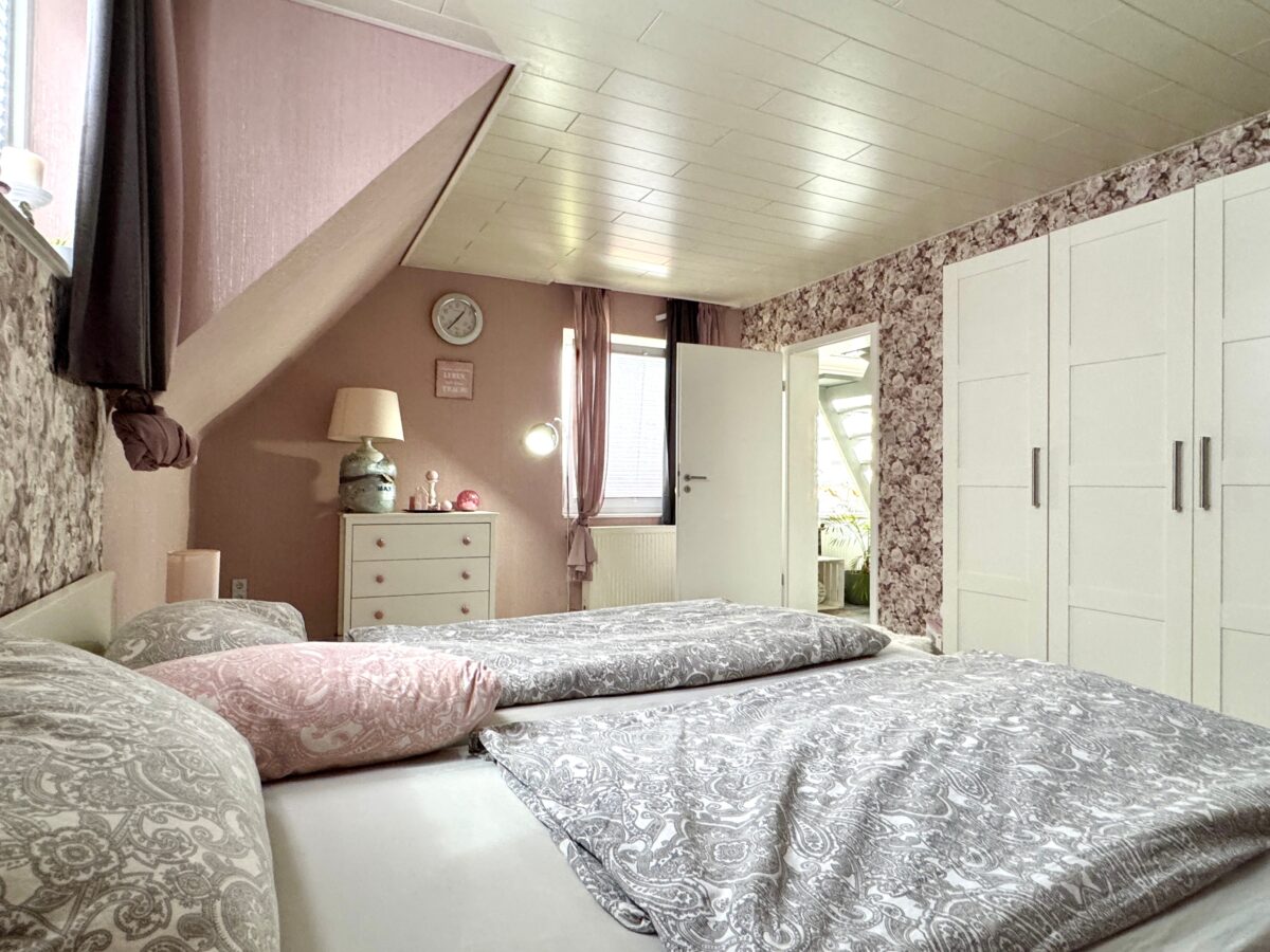 Schlafzimmer OG
