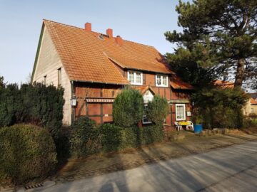 RUDNICK bietet: ROHDIAMANT in ländlicher Umgebung von Stadthagen. Einfamilienhaus mit Charme, 31702 Lüdersfeld, Einfamilienhaus