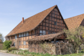 RUDNICK bietet: Charmantes Bauernhaus mit Geschichte und Potenzial - Außenansicht