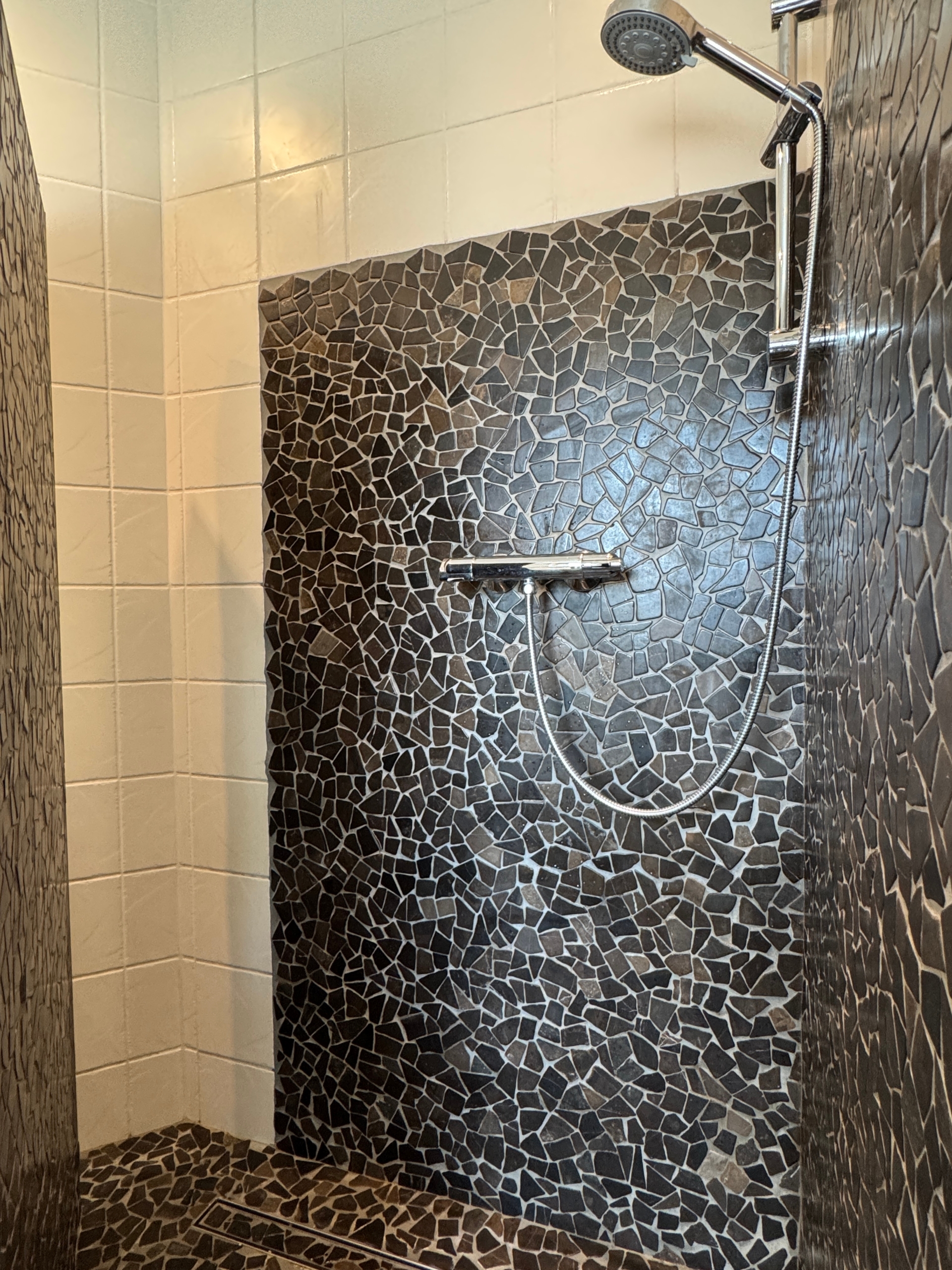 ... bodengleicher Dusche