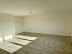 RUDNICK bietet RENOVIERT: Schöne, helle 4-Zimmer-Wohnung - Wohnzimmer