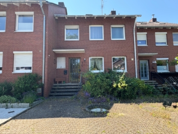 RUDNICK bietet FAMILIENIDYLL: gepflegtes Reihenmittelhaus mit Garten und Garage in Wunstorf, 31515 Wunstorf, Reihenhaus