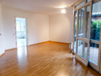 RUDNICK bietet QUALITÄT & RUHE – charmante 3-Zimmer-Wohnung mit Terrasse - Wohnzimmer (Archivfoto)