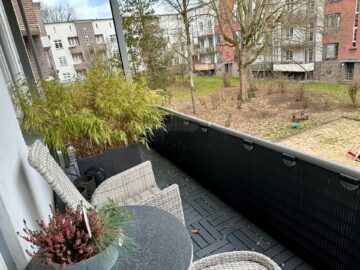RUDNICK bietet KLEIN ABER FEIN: Zentral gelegene 2-Zimmer-Wohnung mit schönem Balkon, 30655 Hannover, Etagenwohnung