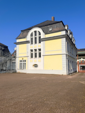 RUDNICK bietet FILETSTÜCK ZUM FAIREN PREIS PROV.FREI Teil eines ehem. Hotel + ggf. BÜRO/ WOHNEN mgl., 31542 Bad Nenndorf, Stadthaus