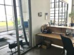 RUDNICK bietet 6 x RENDITE: Bürogebäude mit Fahrzeughalle in guter Lage - Blick in die Werkstatt Nebengebäude
