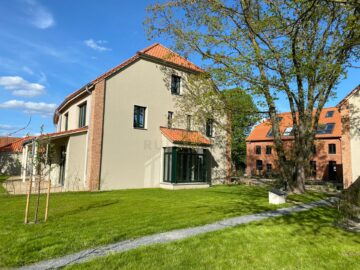 RUDNICK bietet NÄHE HEMMINGEN: Fast bezugsfertiger Neubau mit Wärmepumpe, Photovoltaik …, 30952 Ihme Roloven, Haus